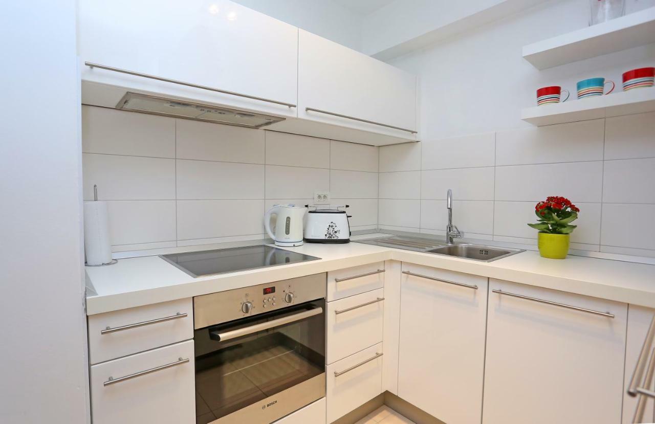 Luxury Apts Leone Split Centre Экстерьер фото