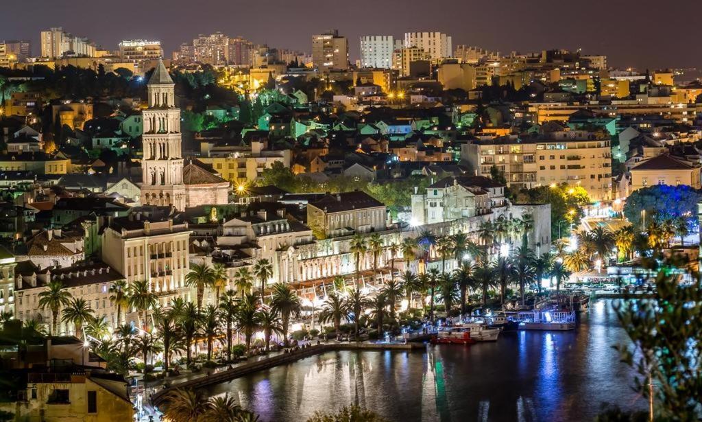 Luxury Apts Leone Split Centre Экстерьер фото